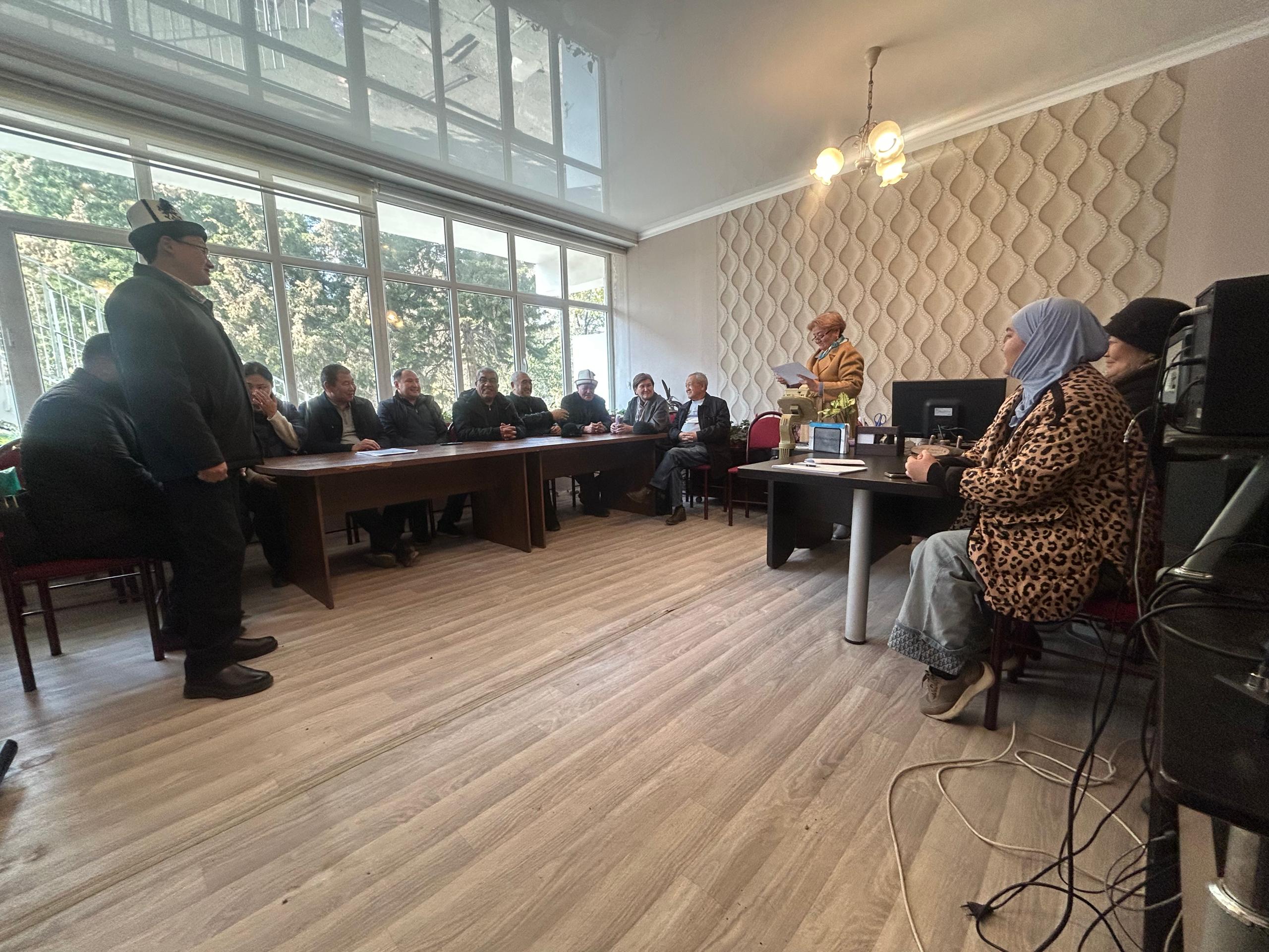 Институттун илимий кызматкерлери ардактуу наамдар менен сыйланышты